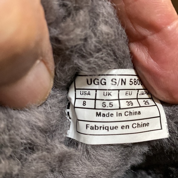Ugg boots SZ 8 - Picture 6 of 6
